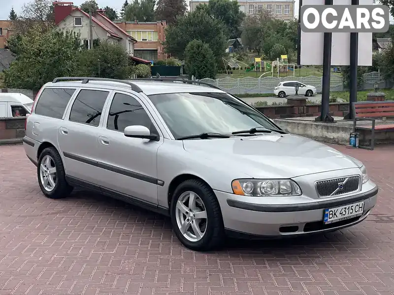 Универсал Volvo V70 2004 2.4 л. Автомат обл. Ровенская, Ровно - Фото 1/17