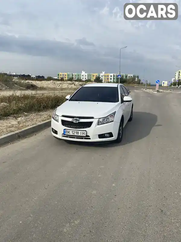 Седан Chevrolet Cruze 2011 1.8 л. Автомат обл. Рівненська, Рівне - Фото 1/14