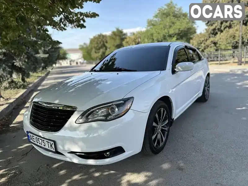 Седан Chrysler 200 2013 2.4 л. Автомат обл. Дніпропетровська, Новомосковськ - Фото 1/20