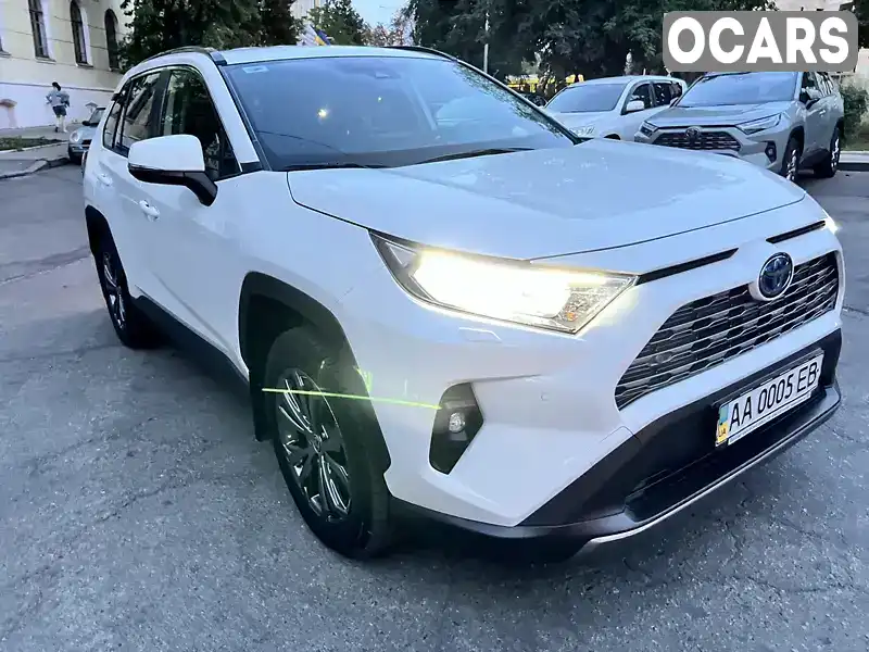 Внедорожник / Кроссовер Toyota RAV4 2022 2.5 л. Вариатор обл. Киевская, Киев - Фото 1/21