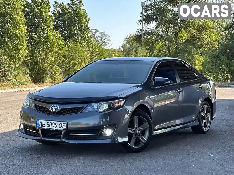 Седан Toyota Camry 2013 2.49 л. Автомат обл. Днепропетровская, Днепр (Днепропетровск) - Фото 1/21