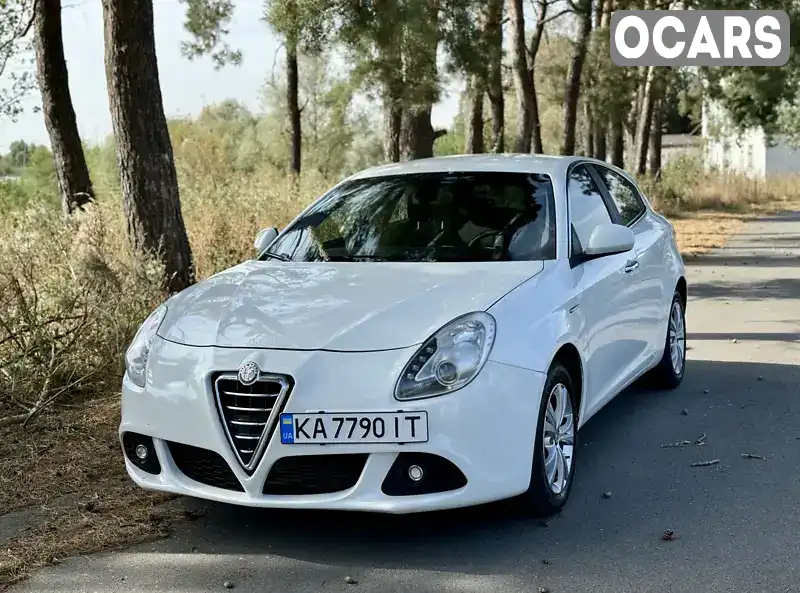 Хетчбек Alfa Romeo Giulietta 2012 1.4 л. Автомат обл. Київська, Київ - Фото 1/21