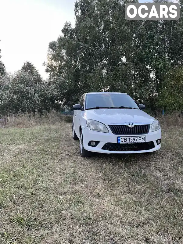 Хетчбек Skoda Fabia 2013 1.2 л. Ручна / Механіка обл. Чернігівська, Семенівка - Фото 1/21