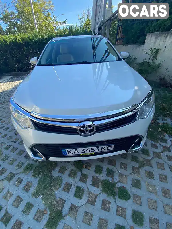 Седан Toyota Camry 2016 2.49 л. Автомат обл. Харківська, Харків - Фото 1/15