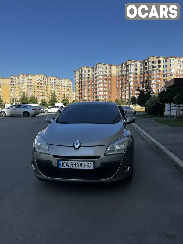 Хетчбек Renault Megane 2009 1.6 л. Ручна / Механіка обл. Київська, Київ - Фото 1/13