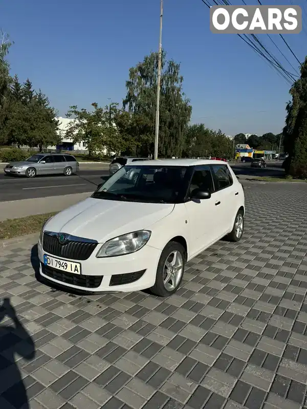 Хэтчбек Skoda Fabia 2011 1.6 л. обл. Хмельницкая, Чемеровцы - Фото 1/21