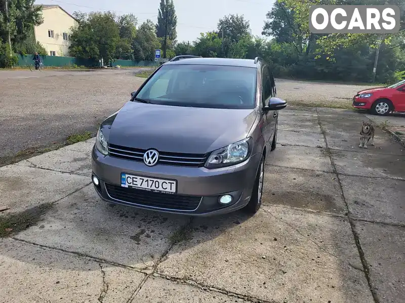 Мінівен Volkswagen Touran 2011 1.97 л. Автомат обл. Чернівецька, Чернівці - Фото 1/14