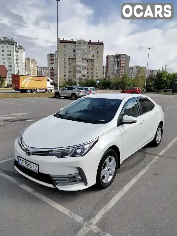 Седан Toyota Corolla 2017 1.6 л. Ручная / Механика обл. Ивано-Франковская, Ивано-Франковск - Фото 1/21