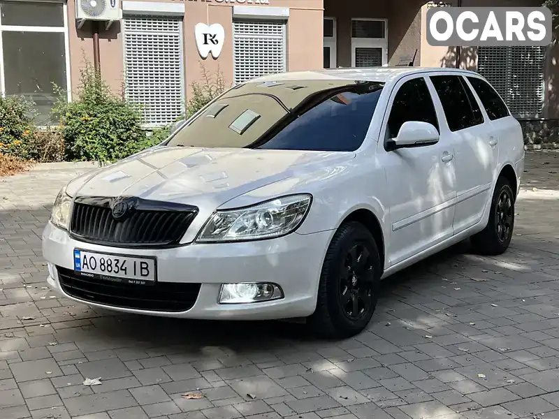 Универсал Skoda Octavia 2011 1.6 л. Автомат обл. Закарпатская, Мукачево - Фото 1/21