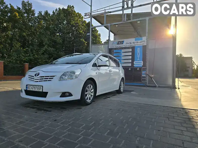 Минивэн Toyota Verso 2010 2 л. Ручная / Механика обл. Волынская, Владимир-Волынский - Фото 1/21