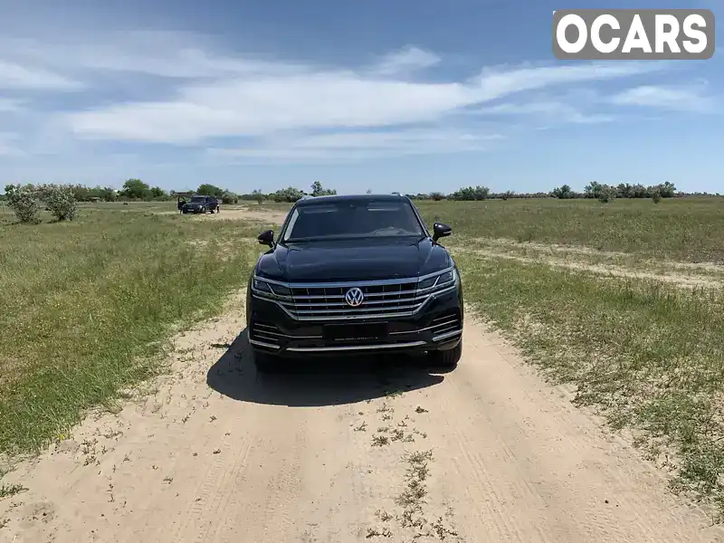 Позашляховик / Кросовер Volkswagen Touareg 2018 2.97 л. Автомат обл. Миколаївська, Миколаїв - Фото 1/18