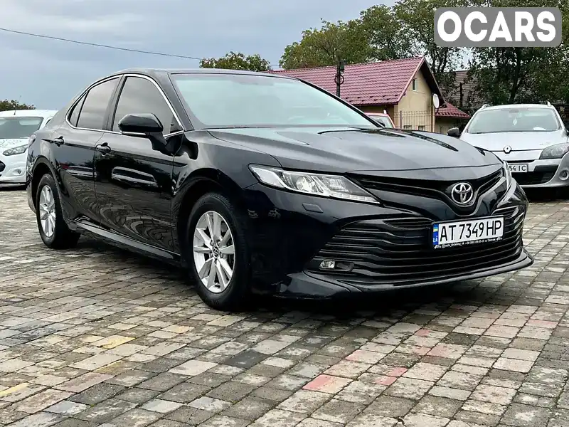 Седан Toyota Camry 2018 2.5 л. Автомат обл. Ивано-Франковская, Снятин - Фото 1/21