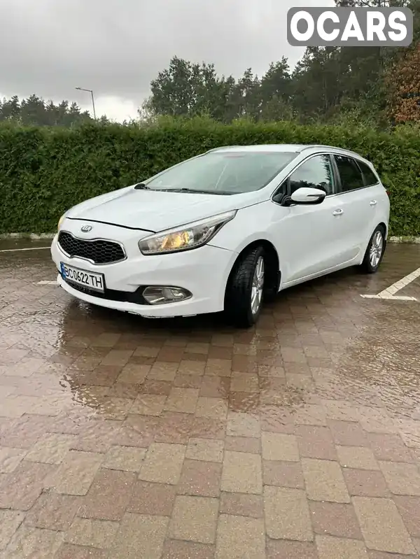 Универсал Kia Ceed 2012 1.58 л. Ручная / Механика обл. Львовская, location.city.lapaivka - Фото 1/19