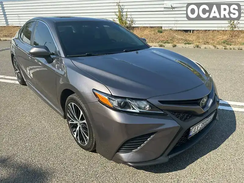 Седан Toyota Camry 2018 2.49 л. Автомат обл. Харьковская, Харьков - Фото 1/13