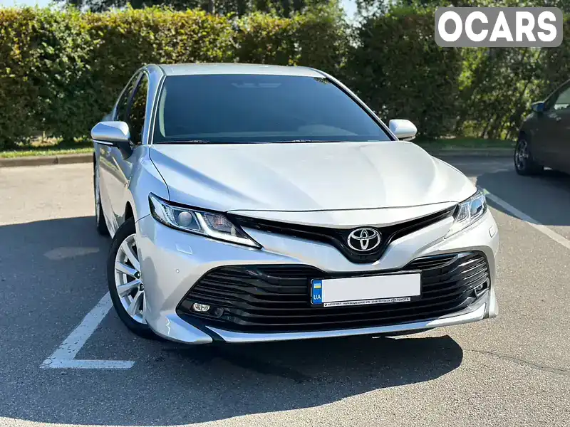 Седан Toyota Camry 2019 2.49 л. Автомат обл. Київська, Київ - Фото 1/12