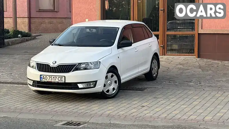 Хетчбек Skoda Rapid 2015 1.6 л. Ручна / Механіка обл. Закарпатська, Свалява - Фото 1/21