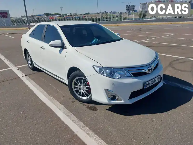 Седан Toyota Camry 2015 2.49 л. Автомат обл. Одеська, Подільськ (Котовськ) - Фото 1/9