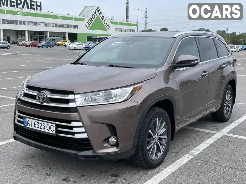 Внедорожник / Кроссовер Toyota Highlander 2017 3.46 л. Автомат обл. Киевская, Киев - Фото 1/21