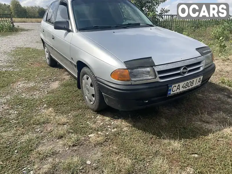 Хетчбек Opel Astra 1993 1.4 л. Ручна / Механіка обл. Черкаська, Христинівка - Фото 1/9