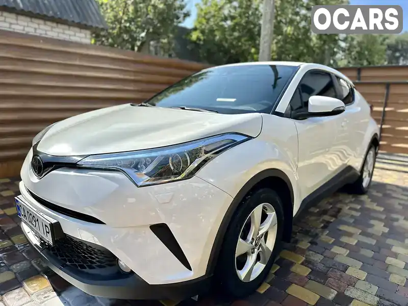 Внедорожник / Кроссовер Toyota C-HR 2019 1.2 л. Вариатор обл. Черкасская, Черкассы - Фото 1/21