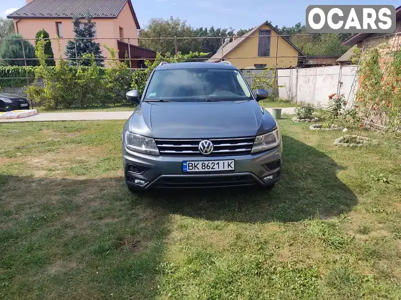 Позашляховик / Кросовер Volkswagen Tiguan 2017 1.98 л. Автомат обл. Рівненська, Дубно - Фото 1/21