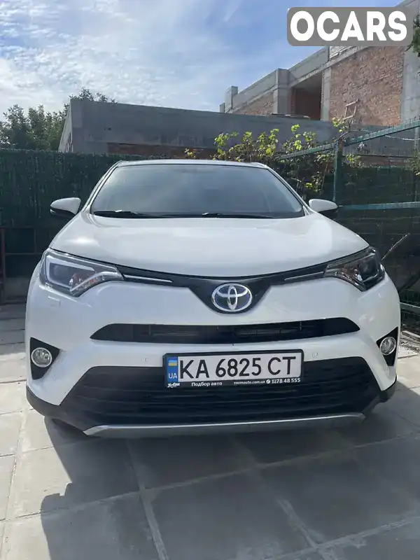 Внедорожник / Кроссовер Toyota RAV4 2017 2.49 л. Автомат обл. Киевская, Киев - Фото 1/16