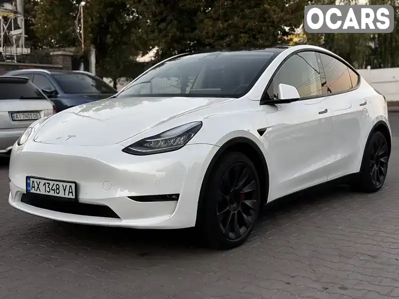 Внедорожник / Кроссовер Tesla Model Y 2022 null_content л. Типтроник обл. Киевская, Киев - Фото 1/21