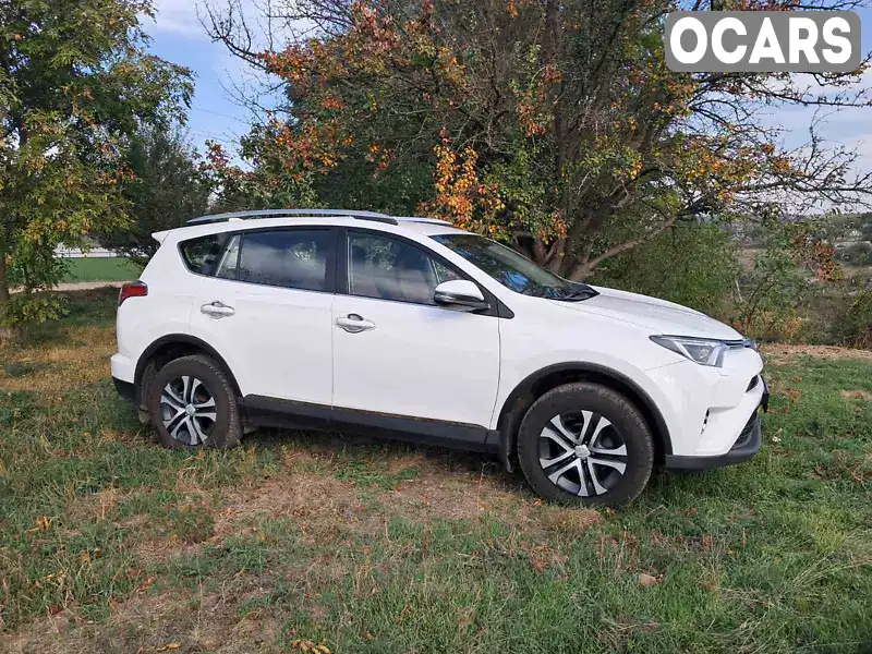 Позашляховик / Кросовер Toyota RAV4 2018 1.99 л. Ручна / Механіка обл. Кіровоградська, Бобринець - Фото 1/21