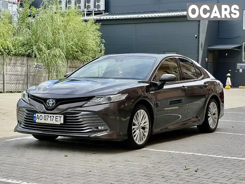 Седан Toyota Camry 2020 2.49 л. Вариатор обл. Закарпатская, Ужгород - Фото 1/21