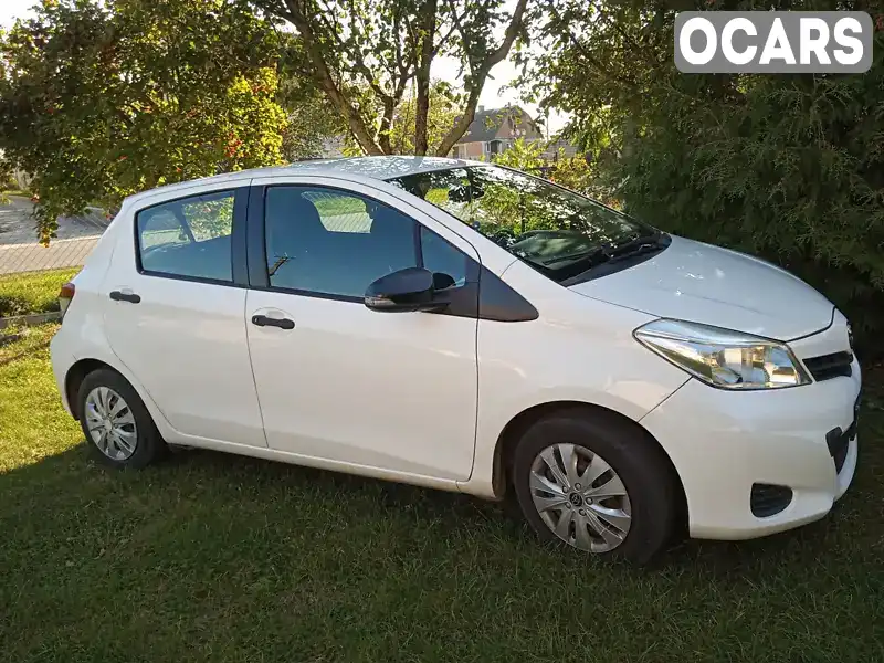 Хэтчбек Toyota Yaris 2012 1 л. Ручная / Механика обл. Ровенская, Здолбунов - Фото 1/21