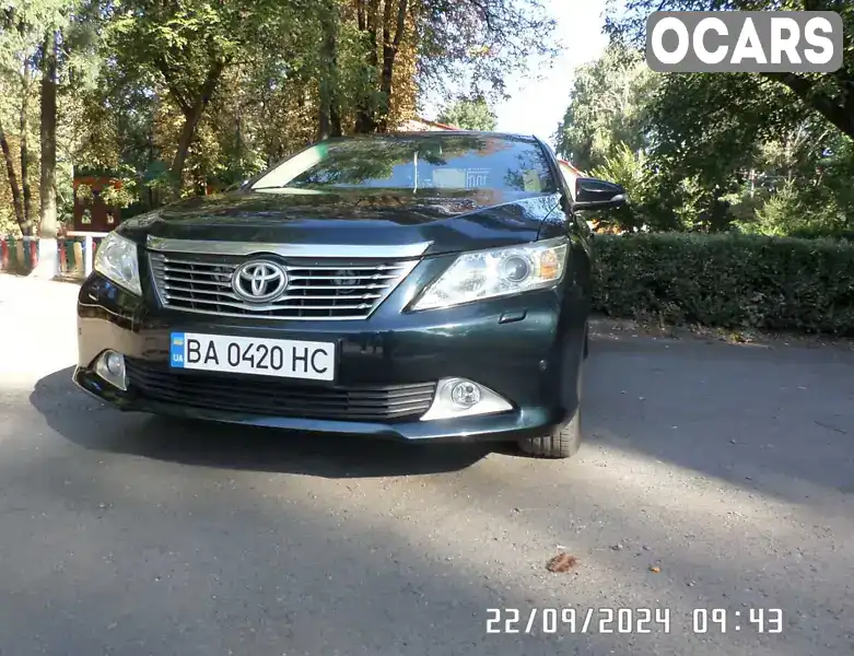 Седан Toyota Camry 2013 2.49 л. Автомат обл. Кировоградская, Знаменка - Фото 1/14