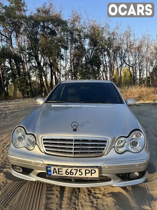 Седан Mercedes-Benz C-Class 2005 2 л. Автомат обл. Харьковская, Харьков - Фото 1/21