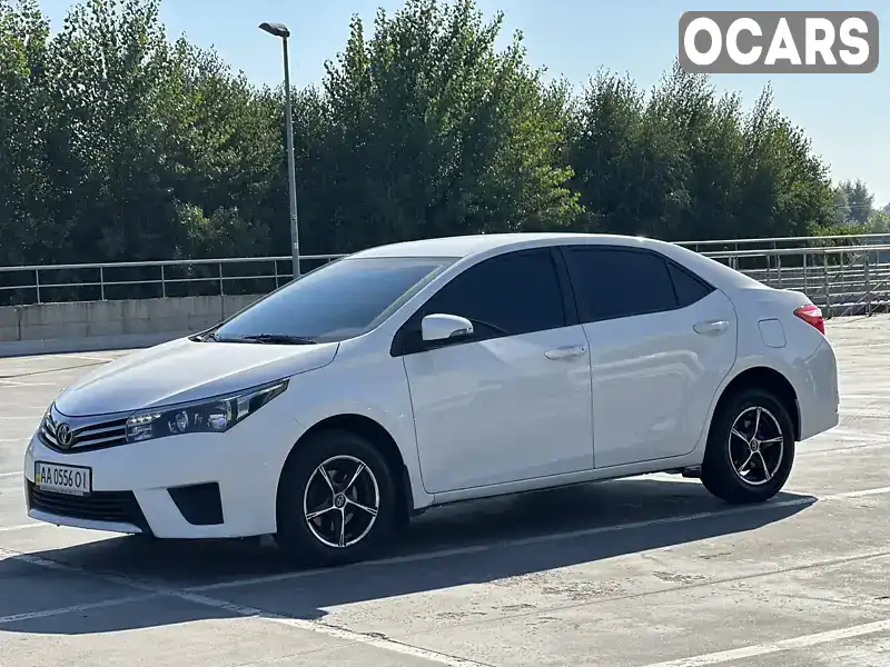 Седан Toyota Corolla 2014 1.6 л. обл. Киевская, Киев - Фото 1/21