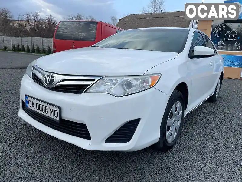 Седан Toyota Camry 2013 2.49 л. Автомат обл. Черкасская, Черкассы - Фото 1/7