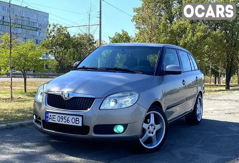 Универсал Skoda Fabia 2008 1.4 л. Ручная / Механика обл. Днепропетровская, Днепр (Днепропетровск) - Фото 1/11