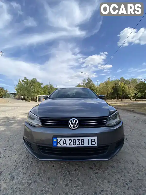 Седан Volkswagen Jetta 2013 1.8 л. Автомат обл. Київська, Київ - Фото 1/21