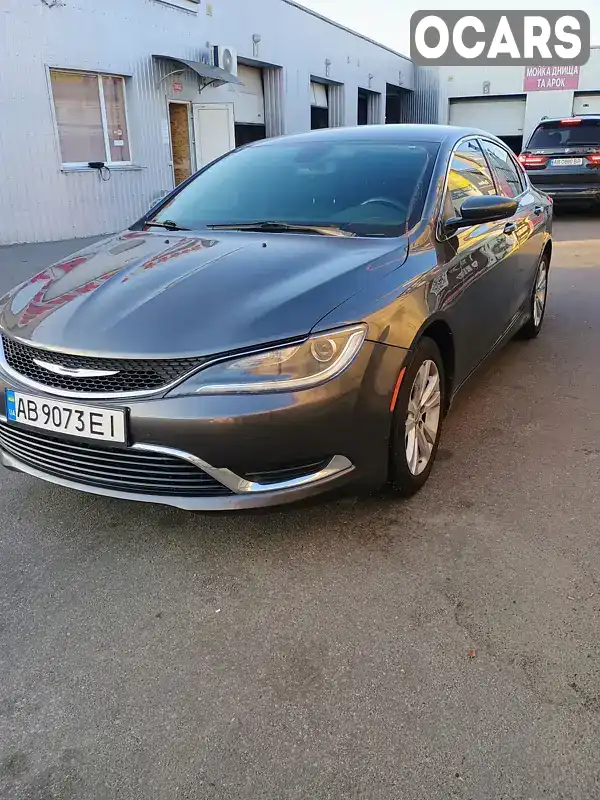 Седан Chrysler 200 2015 2.36 л. Автомат обл. Вінницька, Вінниця - Фото 1/20