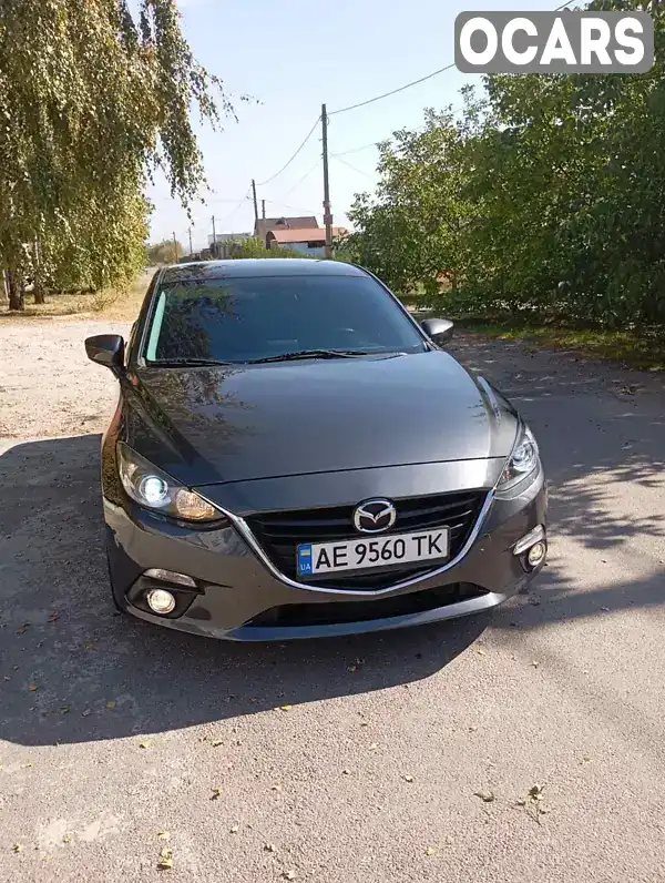 Седан Mazda 3 2015 2 л. обл. Дніпропетровська, Кам'янське (Дніпродзержинськ) - Фото 1/21