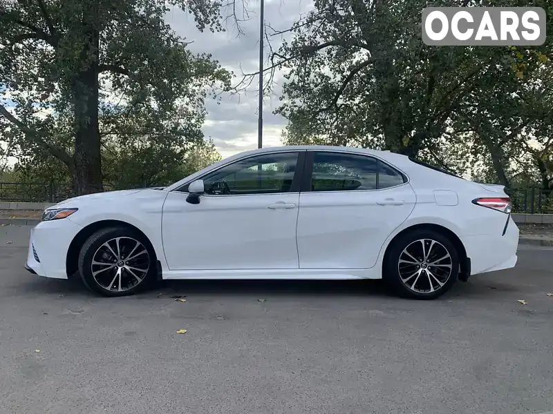 Седан Toyota Camry 2019 2.49 л. Автомат обл. Вінницька, location.city.turbiv - Фото 1/21