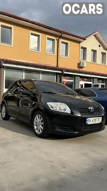 Хэтчбек Toyota Auris 2008 1.6 л. Ручная / Механика обл. Ровенская, Ровно - Фото 1/21