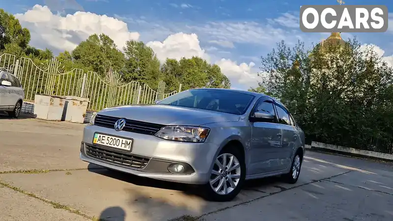 Седан Volkswagen Jetta 2013 2.5 л. Автомат обл. Днепропетровская, Днепр (Днепропетровск) - Фото 1/21