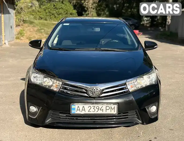 Седан Toyota Corolla 2013 1.6 л. Ручная / Механика обл. Киевская, Киев - Фото 1/9