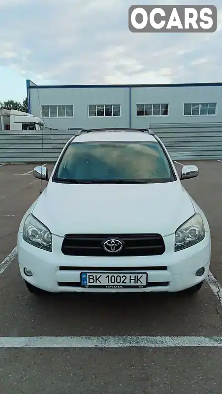 Внедорожник / Кроссовер Toyota RAV4 2006 2.4 л. Автомат обл. Ровенская, Ровно - Фото 1/17