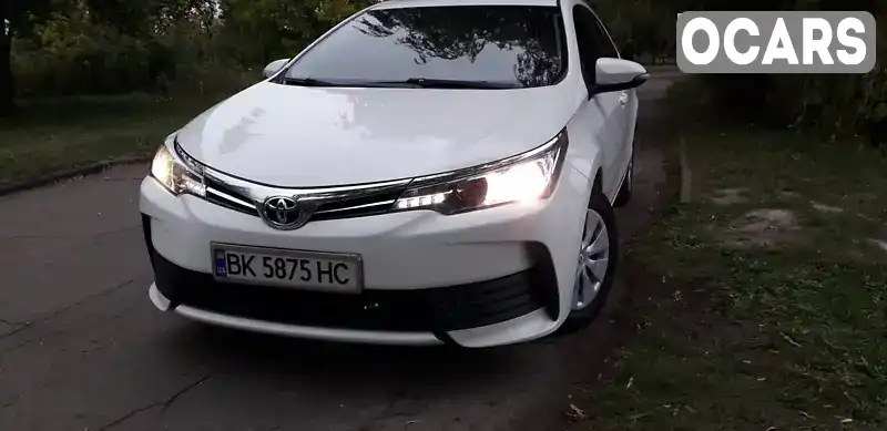 Седан Toyota Corolla 2018 1.6 л. Ручная / Механика обл. Ровенская, Ровно - Фото 1/21