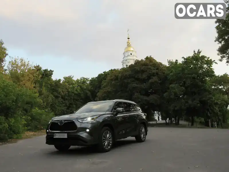 Позашляховик / Кросовер Toyota Highlander 2022 2.49 л. Варіатор обл. Полтавська, Полтава - Фото 1/21