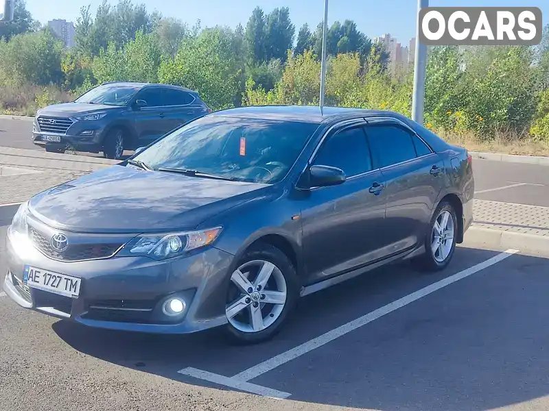 Седан Toyota Camry 2014 2.49 л. Автомат обл. Киевская, Киев - Фото 1/19