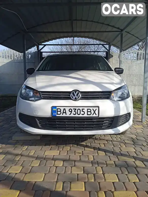 Седан Volkswagen Polo 2013 1.6 л. Ручна / Механіка обл. Кіровоградська, Кропивницький (Кіровоград) - Фото 1/15