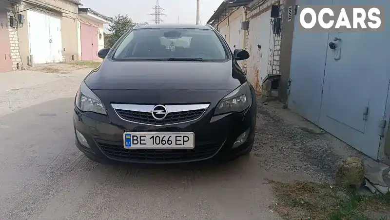 Універсал Opel Astra 2011 1.69 л. Ручна / Механіка обл. Миколаївська, Миколаїв - Фото 1/21