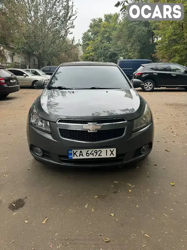 Седан Chevrolet Cruze 2010 1.6 л. Автомат обл. Киевская, Киев - Фото 1/16