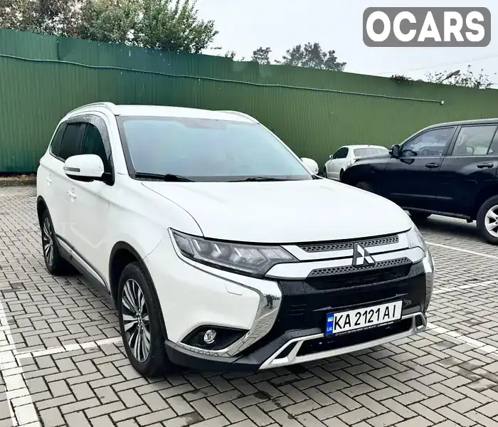 Позашляховик / Кросовер Mitsubishi Outlander 2020 2.36 л. Варіатор обл. Київська, Київ - Фото 1/14